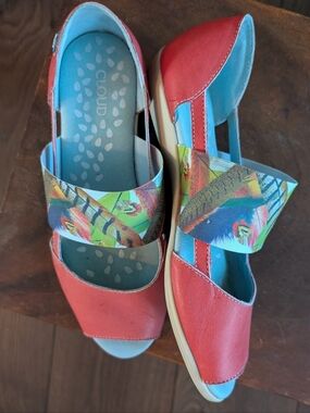 Cloud Footwear Canary sandals